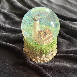 Westland snow globe